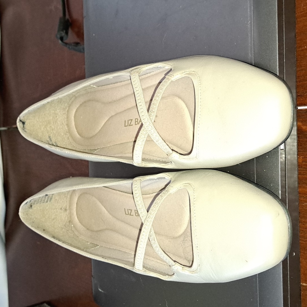 Elegant Women's Dark Bone  Flats Liz Baker size 8W - Picture 2 of 9